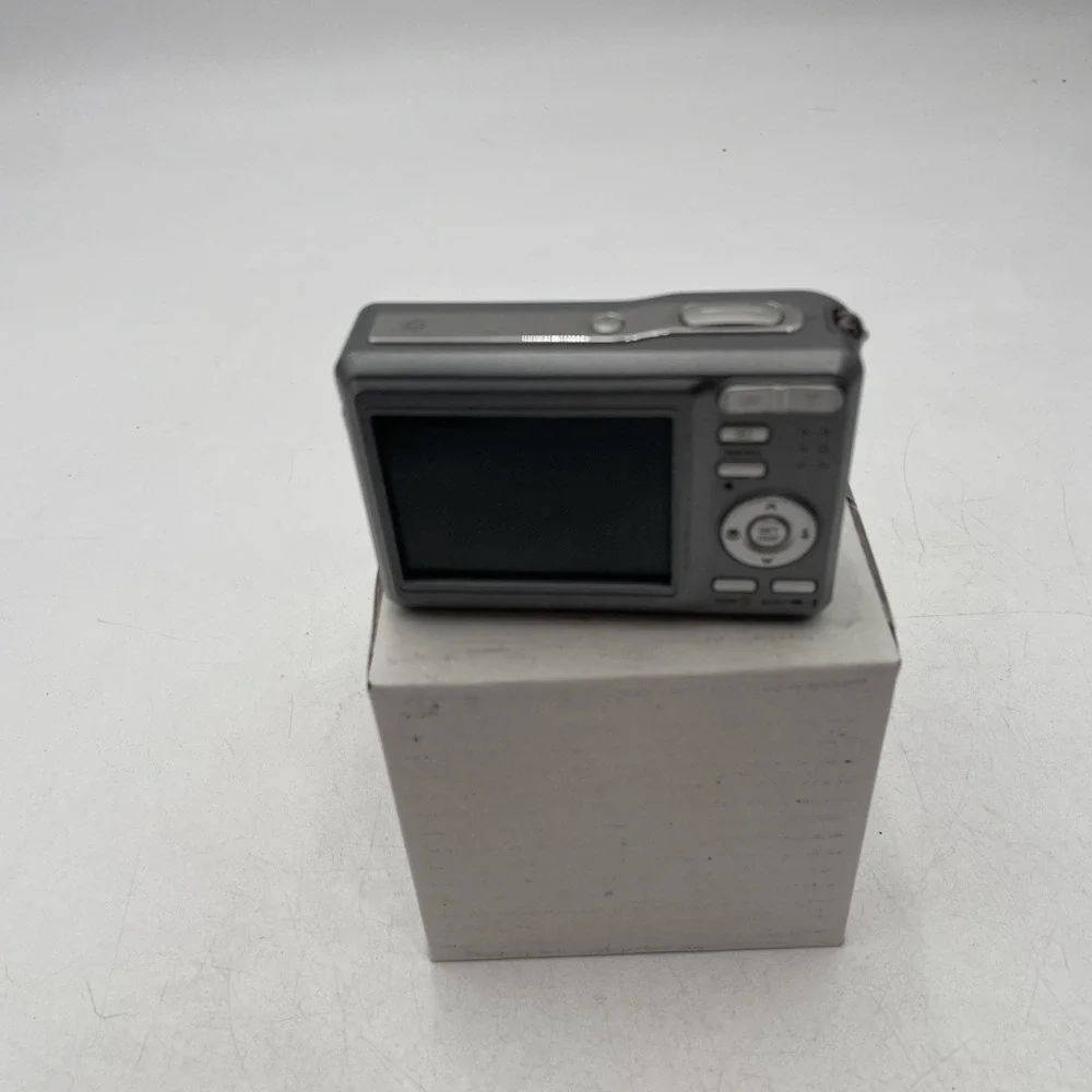 Jenoptik Jendigital JD 7.0z3C Digital Camera 7.0MP 3x Optical Zoom Grey -Tested
